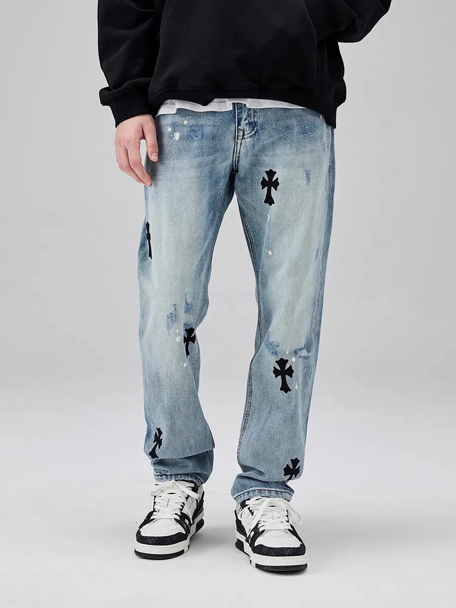 P160 High Street Chrome Hearts CH Chrome Hearts Printed Logo Jeans Wide Leg Pants A high version of a logo jeans. Each logo position of the entire pair of pants has been carefully considered and the logo is printed. The blue color is taken away from the ink splashing process, which is unique. The fabric has been washed several times and is soft and comfortable. It is produced by a large factory and has fine workmanship. The upper body is super beautiful. A must-have jeans for all seasons. Can match couples Color: blue Size: M~XXL